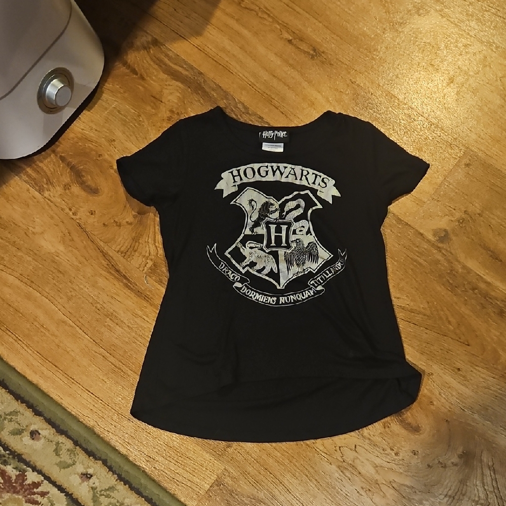 Harry Potter TM. Girls SS T Shirt Size Small 7/8
